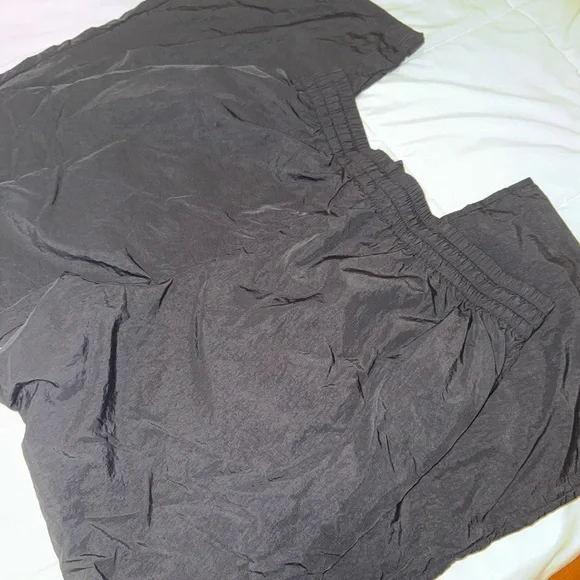 Fabletics Woven Crinkle Pant sz L NEW! - Picture 10 of 12